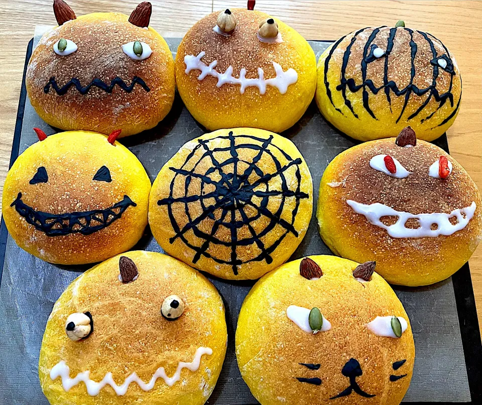 ひと足早くハロウィン🎃パン焼きました👻|てるみさん