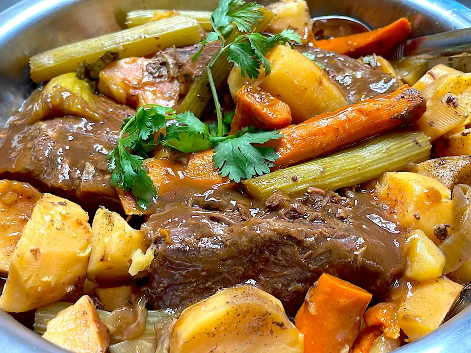 Beef Pot Roast|Marnelli Dela Cruz Hollandさん