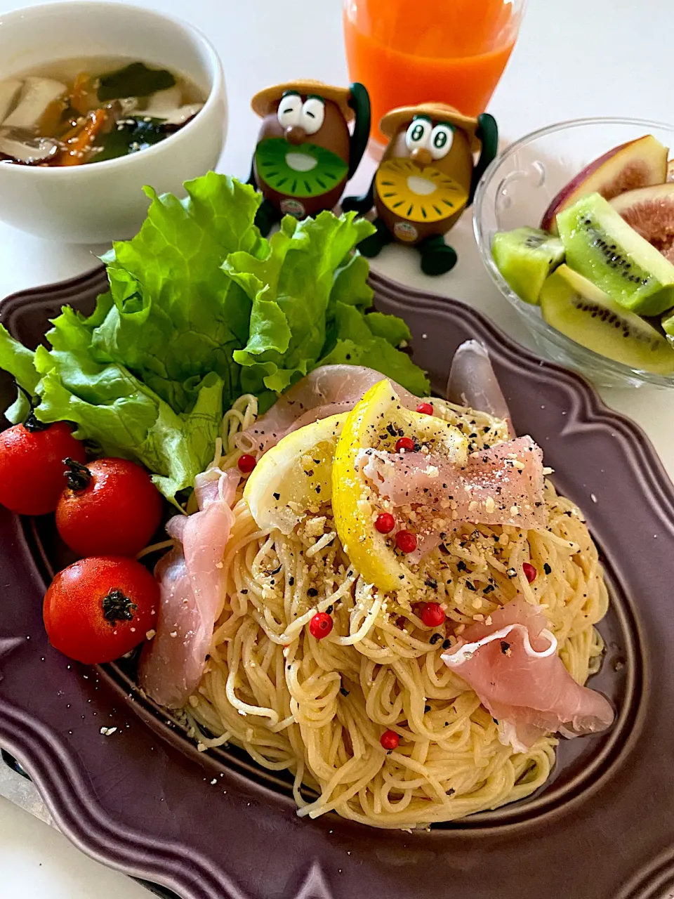 ゆかりさんの料理 レンジで完成！簡単！時短！生ハムとレモンのパスタ♪　#ZENB|ゆかりさん