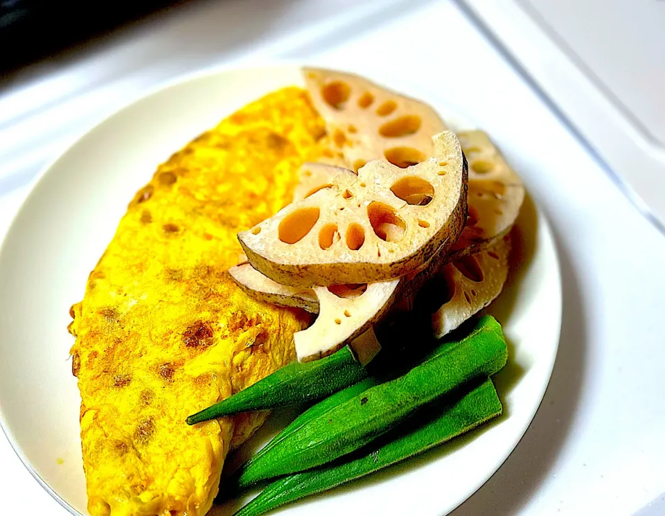 納豆オムレツと蒸し野菜|ゆさん