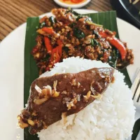 Stir-fried Beef with Holy Basil + Fried Pork Liver with Garlic|JKさん