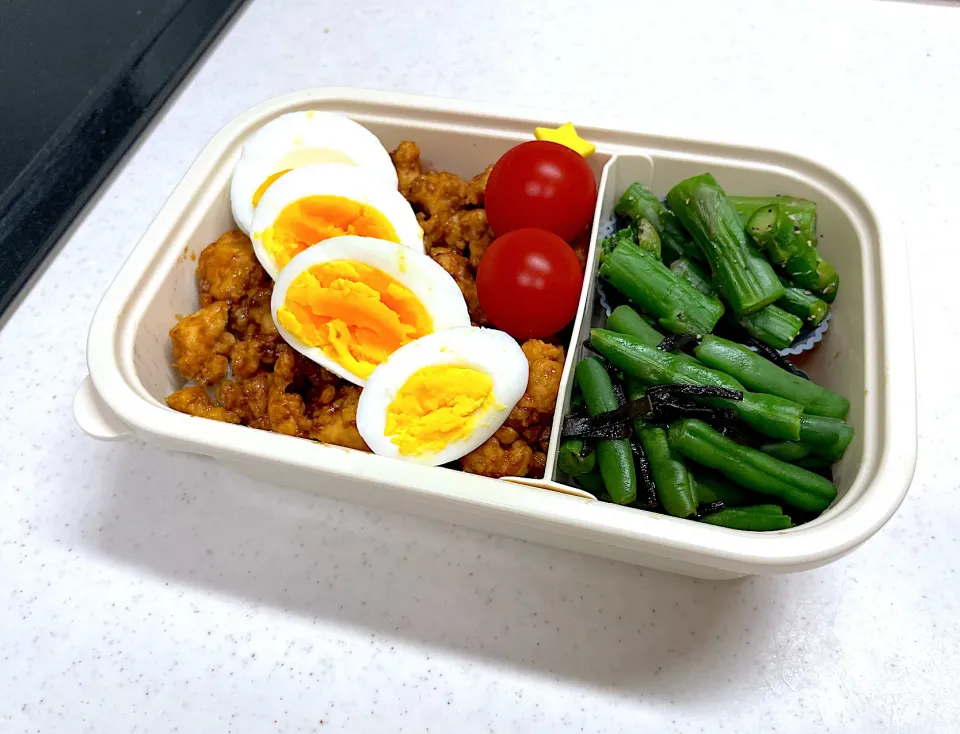 9/23 自分弁当⁂味噌とりそぼろ丼弁当|ゆさん