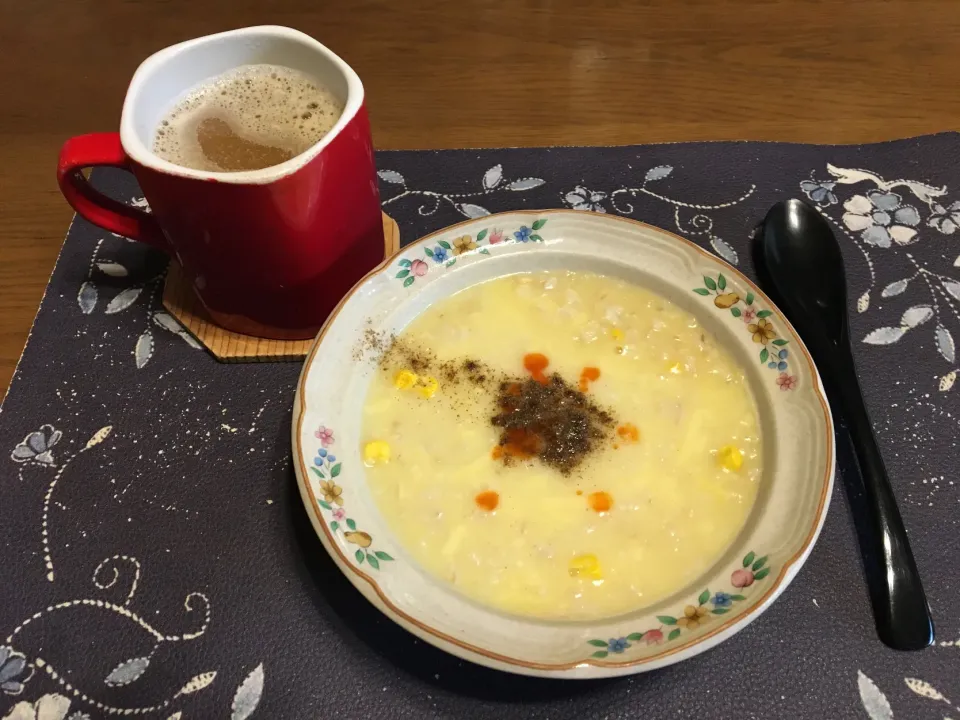 Snapdishの料理写真:オートミールチーズリゾット、ホットコーヒー(朝ご飯)|enarinさん