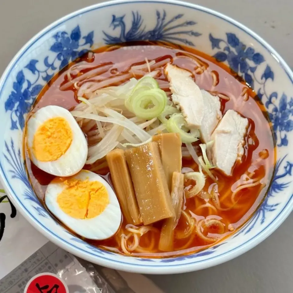 小豆島のオリーブラーメンはトマト味|らぴすらずり(らぴ)さん