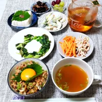 朝捕れ野菜で一汁五菜 朝ごはん昼ごはん|mさん