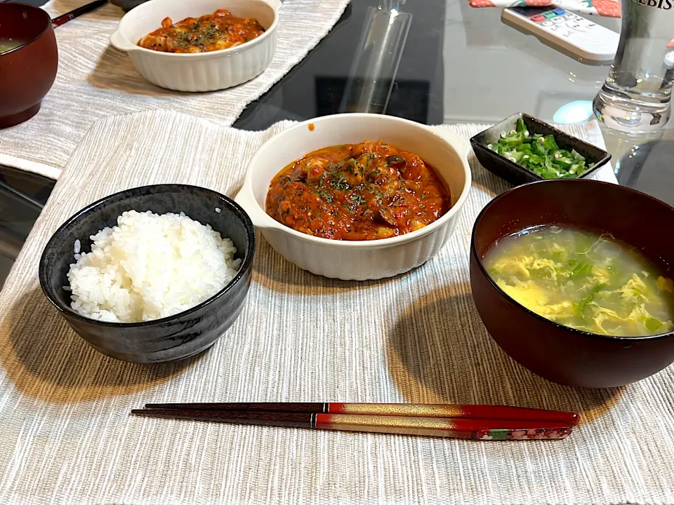 チキンのトマトバジル煮込み|さかもっつさん