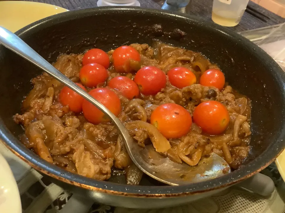 トマト味の牛丼😋|アライさんさん