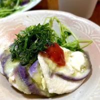 Snapdishの料理写真:蒸し鶏の蜂蜜梅のせ|ゆみさん