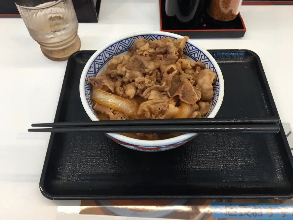 吉野家の牛丼・並(昼飯)|enarinさん