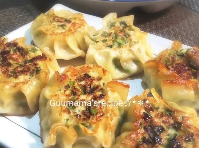 餃子の皮で作っちゃう♡鶏ひき肉でさっぱり♡にら饅頭|Guuママさん