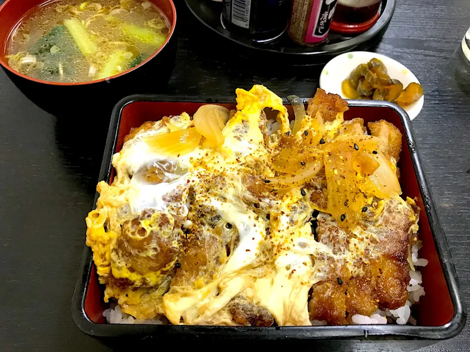 Snapdishの料理写真:排骨丼|ま〜てぃんさん