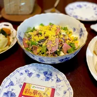 Snapdishの料理写真:彩野菜とペッパーハムのミモザサラダ|m’chinさん