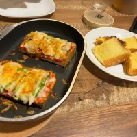 Snapdishの料理写真:ピザトースト/フレンチトースト|yuka_kashiharaさん