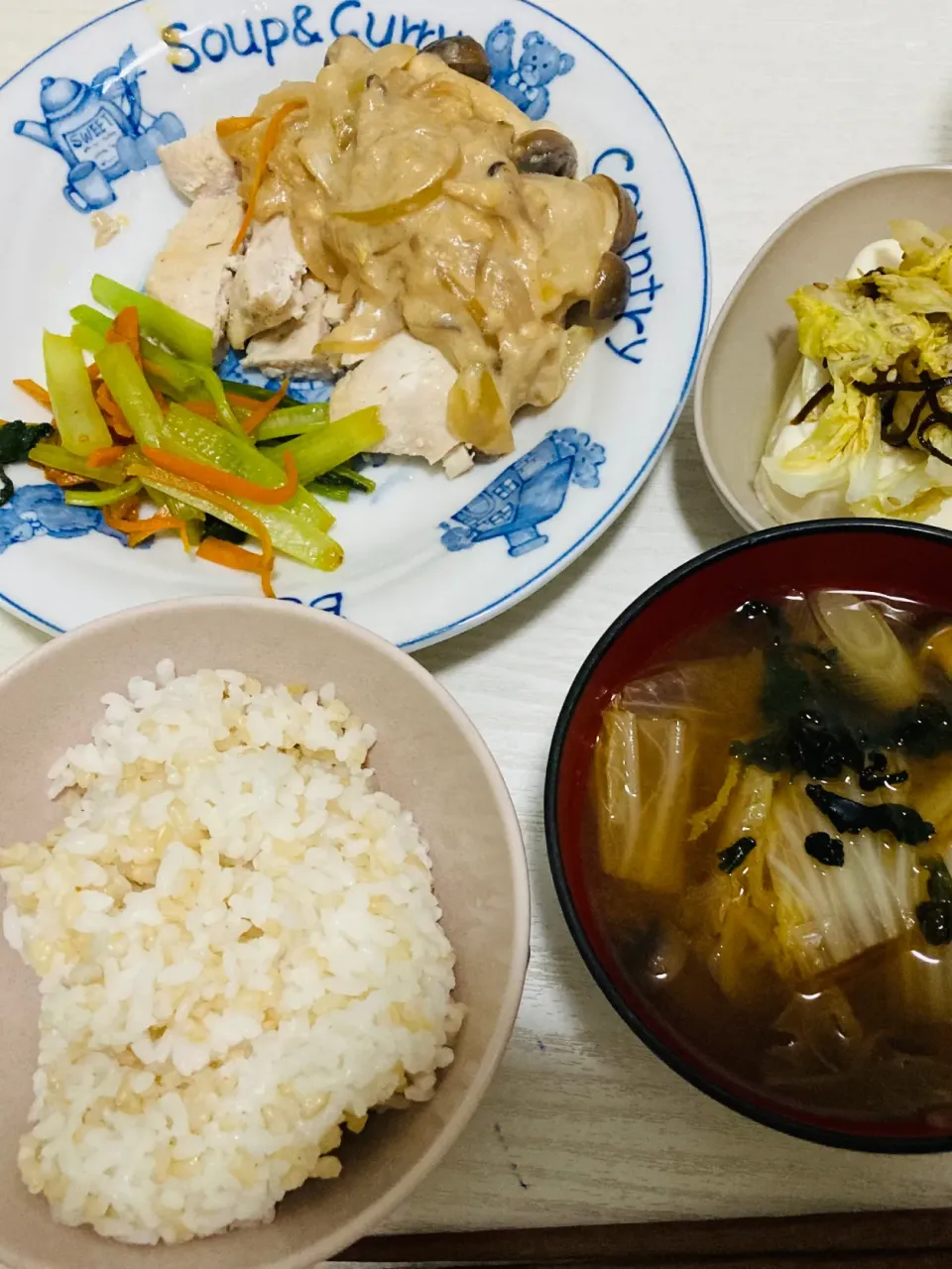 鶏むね肉のきのこソースかけととうふ塩昆布白菜かけ|きのこさん