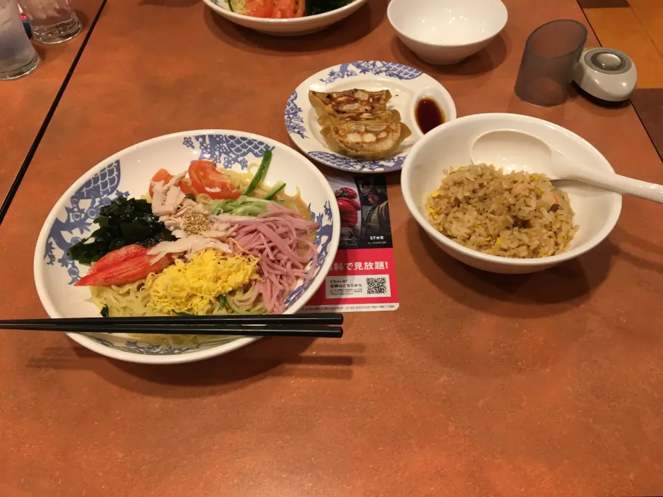 七彩の冷やし中華【ごま】、焼き餃子、半チャーハン、杏仁豆腐、ドリンクバー(バーミヤン、夕飯)|enarinさん