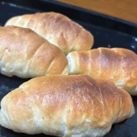 Snapdishの料理写真:久しぶりの塩パン🍞🥐|mymさん