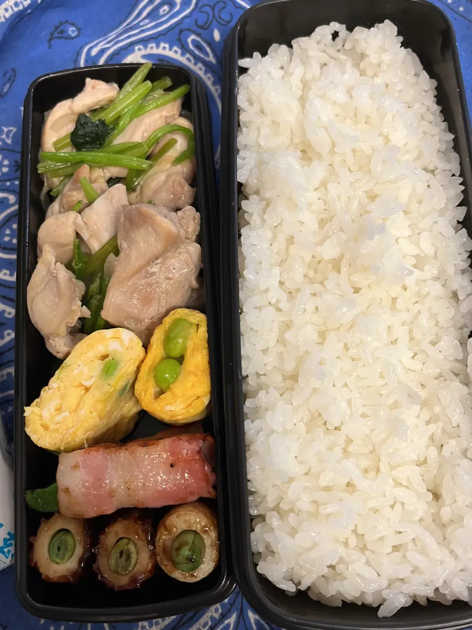 Snapdishの料理写真:鶏ももほうれん草柚子胡椒炒め、枝豆入り卵焼き、オクラベーコン、ちくわインゲン|ちあぽんさん