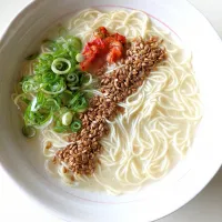 Snapdishの料理写真:アマニとんこつラーメン|あひとさん