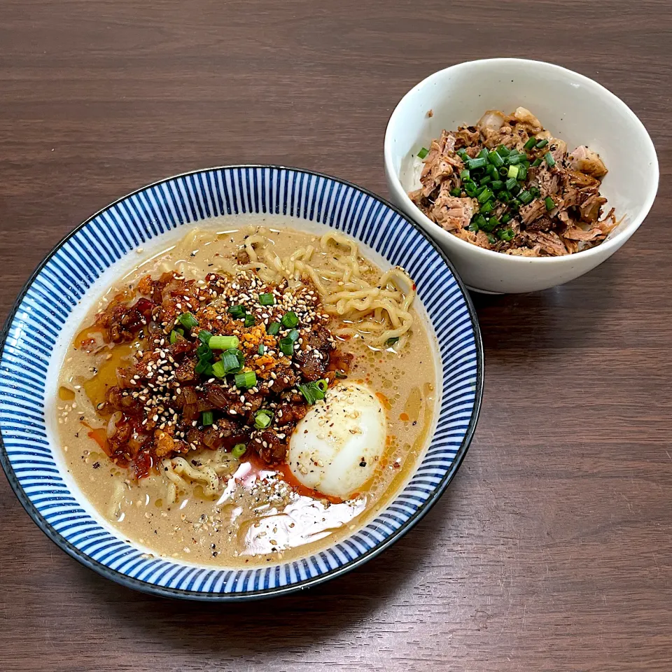 白胡麻担々麺とチャーシュー丼|dashi menjiroさん