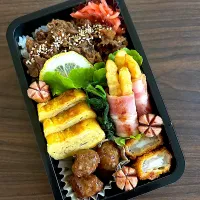 Snapdishの料理写真:焼肉のっけ弁当🎵