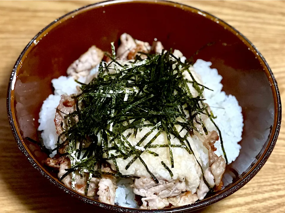 ☆豚とろろ丼|まぁたんさん