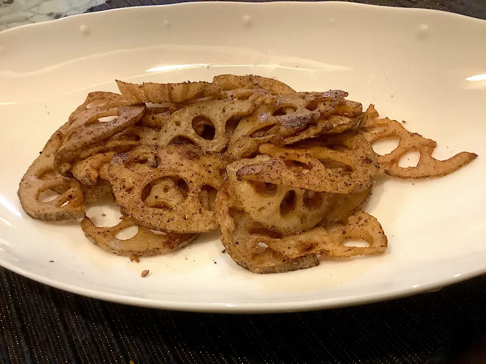 レンコンの素揚げ😋|アライさんさん