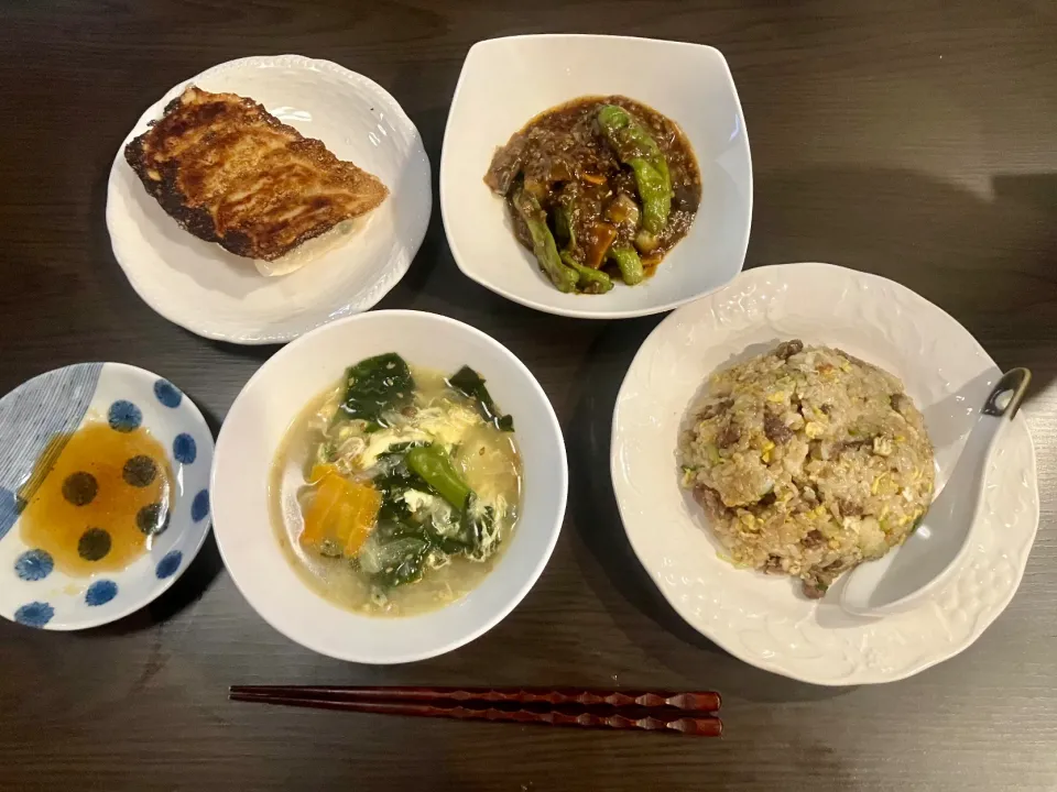 ⚫︎玄米炒飯
⚫︎麻婆茄子(昨日の残り)
⚫︎餃子(冷凍)
⚫︎中華風卵スープ|tatsuponさん