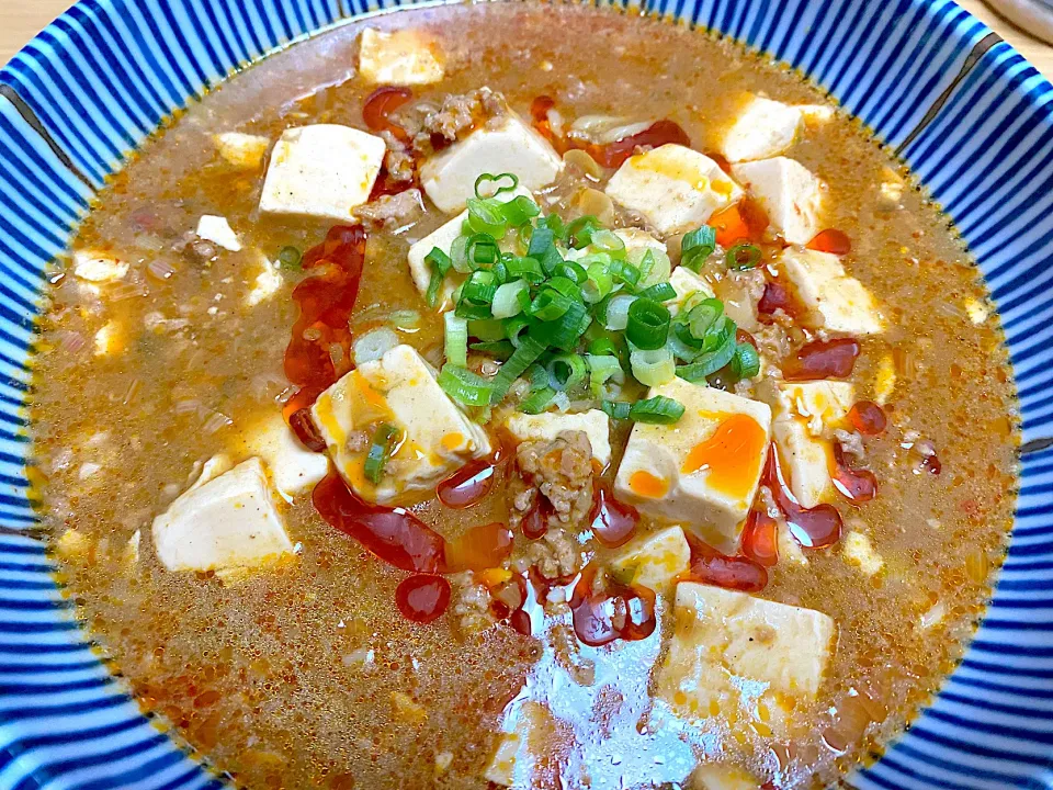 Snapdishの料理写真:麻婆豆腐の次の日は麻婆味噌ラーメン！|めぐみんさん