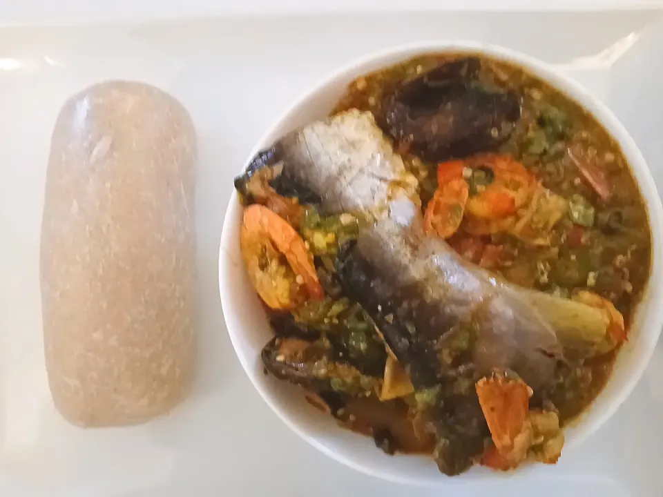 Hot eba (cassava flour) and seafood okro|Excel Godsonsさん