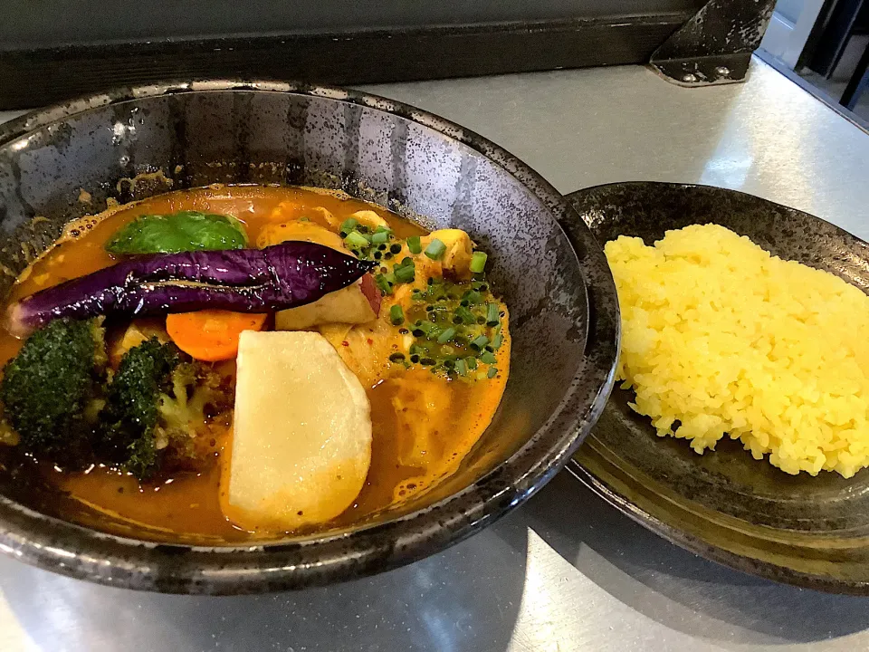 スープカレー🍛『チキンと七種の野菜』😋|アライさんさん