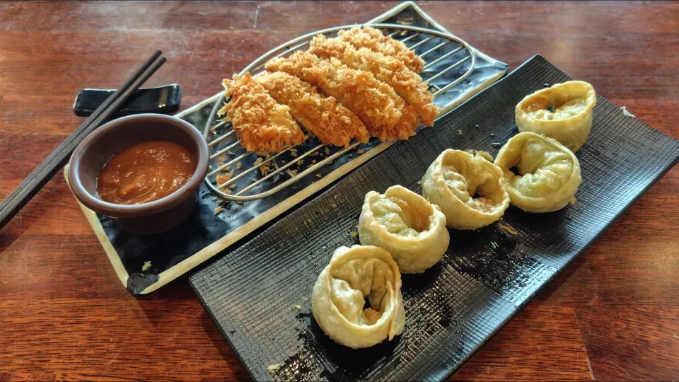 pork cutlet and dumplings (Miryang, South Korea)|秋平さん