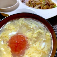 Snapdishの料理写真:湯むきトマト🍅の、マルゴトスープ✨　　　　　　　　たまにこんな料理が作りたくなります🙇‍♀️✨|Haruさん