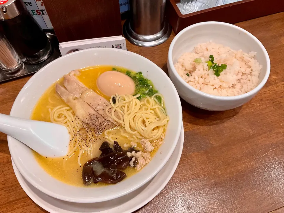 鶏白湯ラーメンと鳥出汁ご飯|Takeshi  Nagakiさん