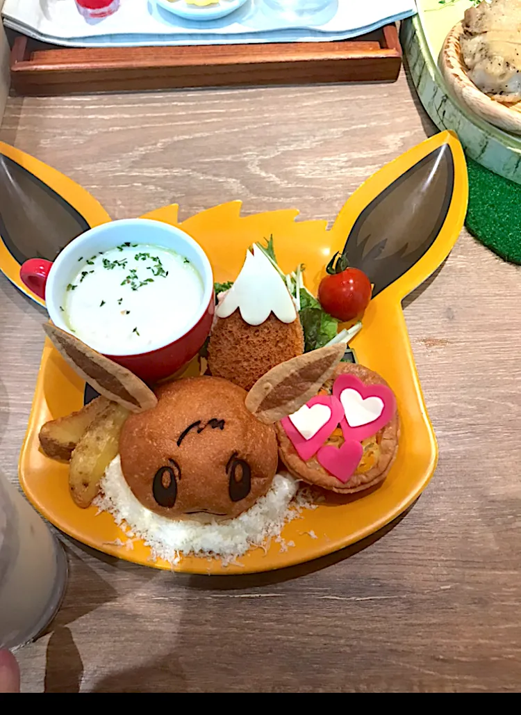 ポケモンカフェ行きました💕|ゆきぽよ婆さん