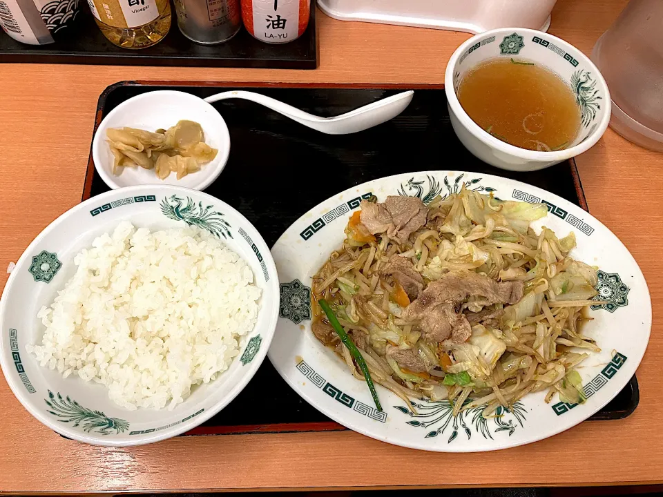 Snapdishの料理写真:肉やさい炒め定食|しのぶさん