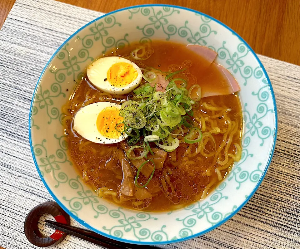 すみれ　味噌味でお家ラーメン🍜|BUBUさん