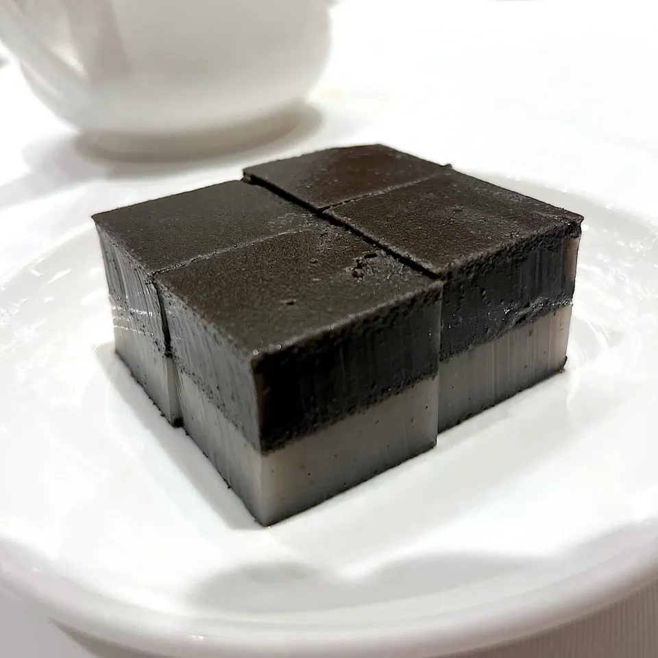 Chilled Japanese black sesame puddings|skyblueさん