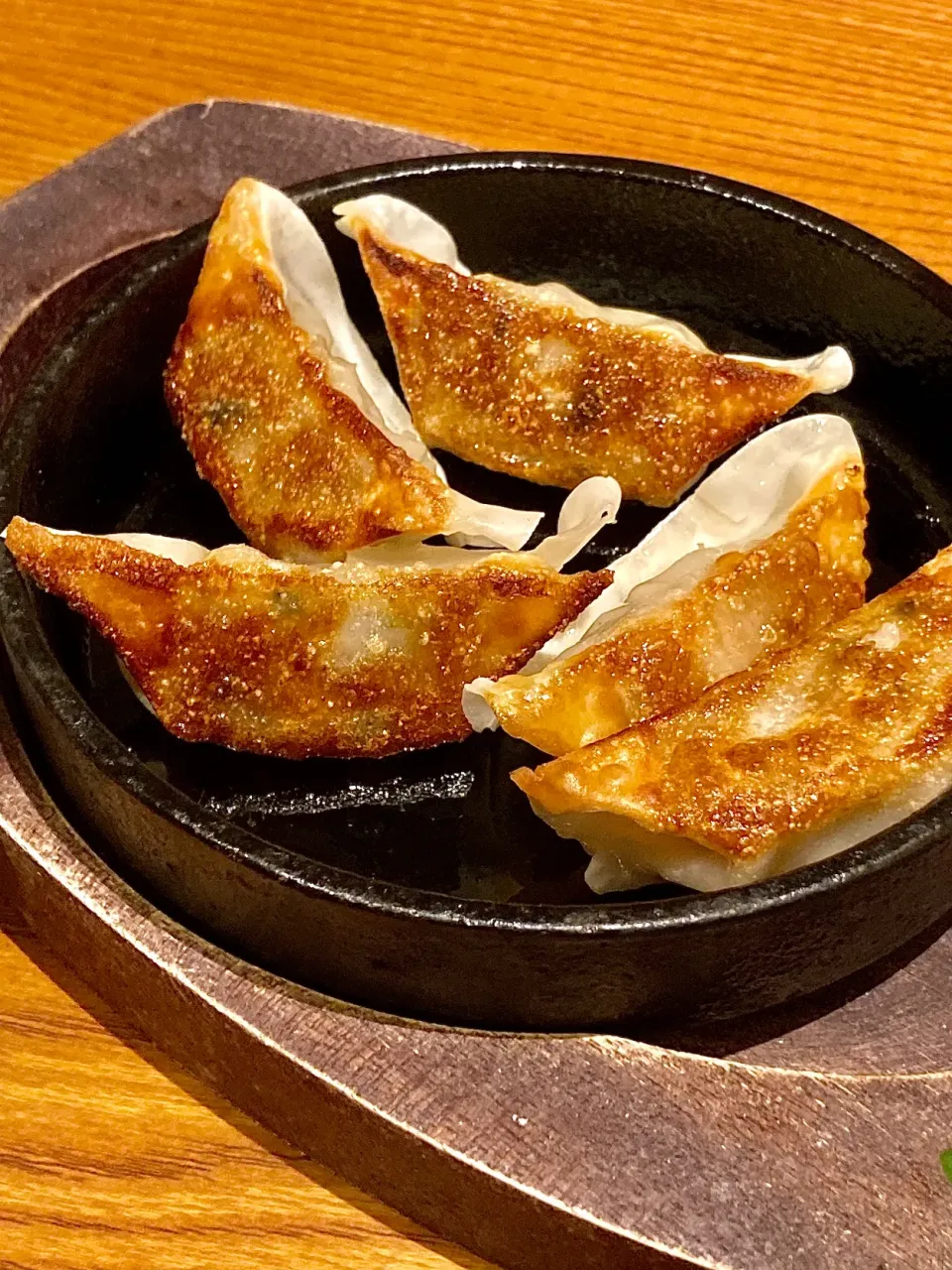 Snapdishの料理写真:黒豚の一口餃子🥟|Kojiさん