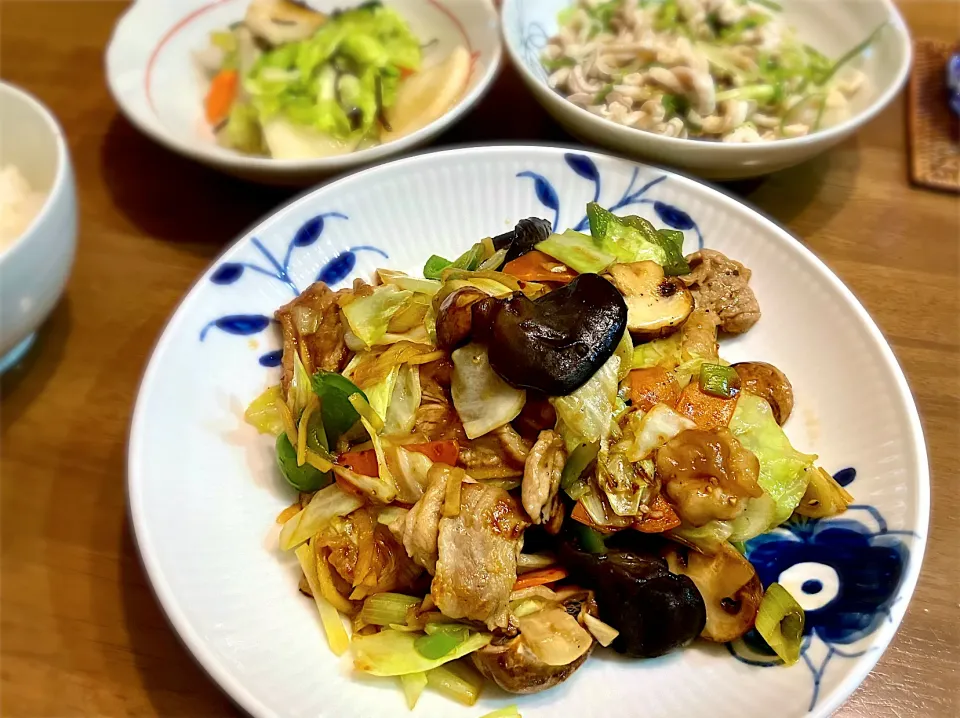 豚こま肉の肉野菜炒め  安い材料で美味しいおかず！|リフルシャッフルさん