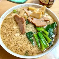 Snapdishの料理写真:おうちで熊本豚骨ラーメン-黒亭-| horipiさん