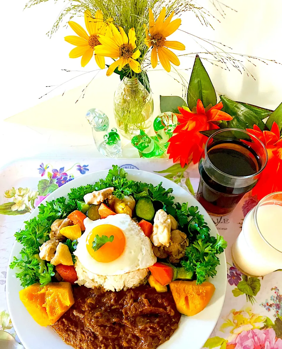 今日のモーニングセットは、スパイスカレーパセリサラダ🥗|HAMI69さん