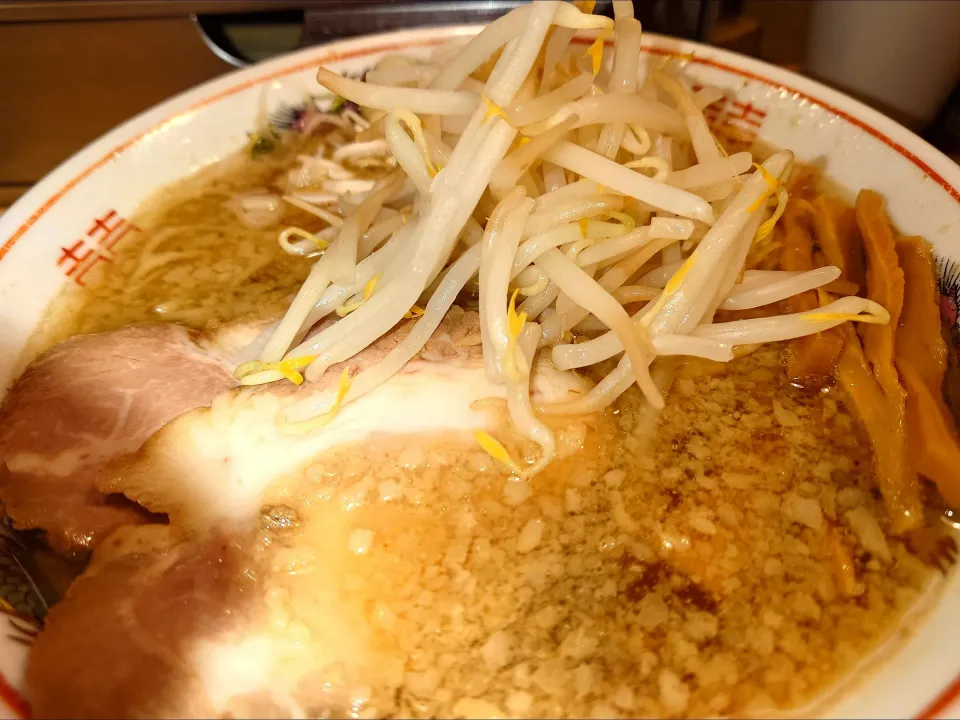 Snapdishの料理写真:【10/6までの1日30食限定】
煮干そば 流。 
煮干ホープ (麺170g、1,100円) 
＋白めし (150円)
@十条1分 
(赤羽から徒歩28分) 
24236 (254,427)|大脇さん