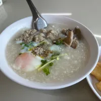 Pork porridge with egg| Yoku kuu kyaku daさん