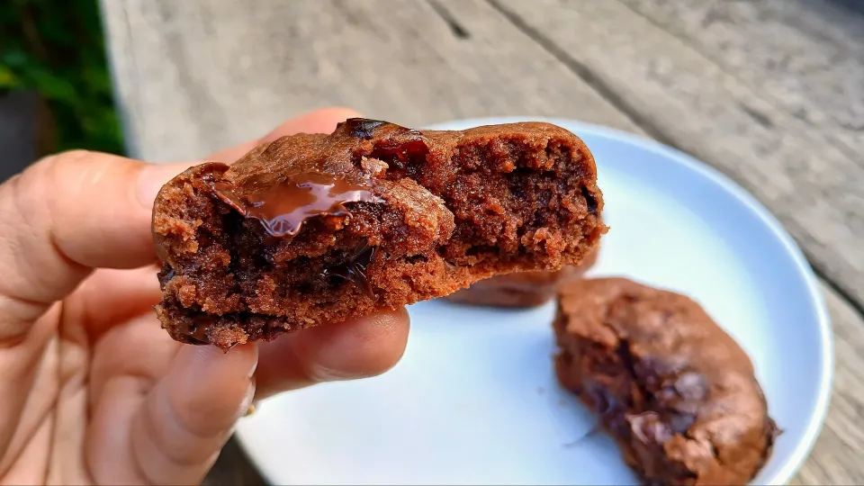 Snapdishの料理写真:Double Chocolate soft cookies|Pongさん