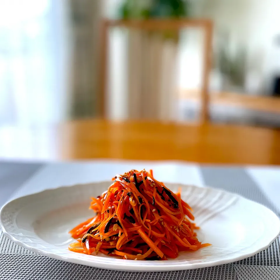 人参🥕とひじきのサラダ🥗|とっぴぃさん