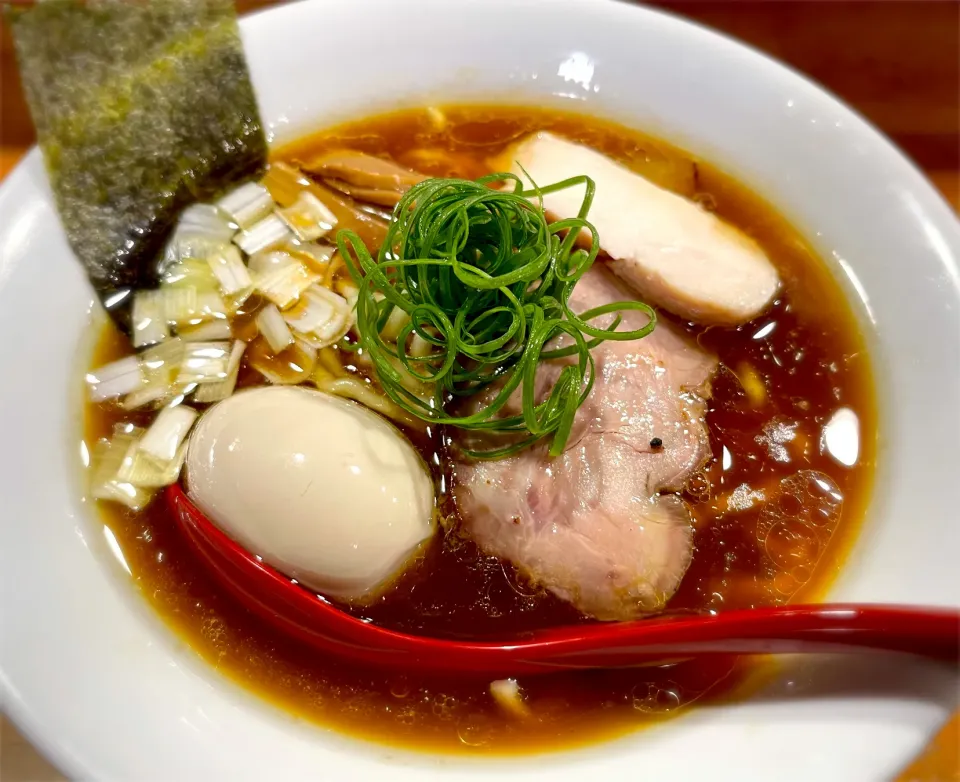 煮卵入り醤油ラーメン　麺屋 むじゃき|Noriyuki Saitoさん