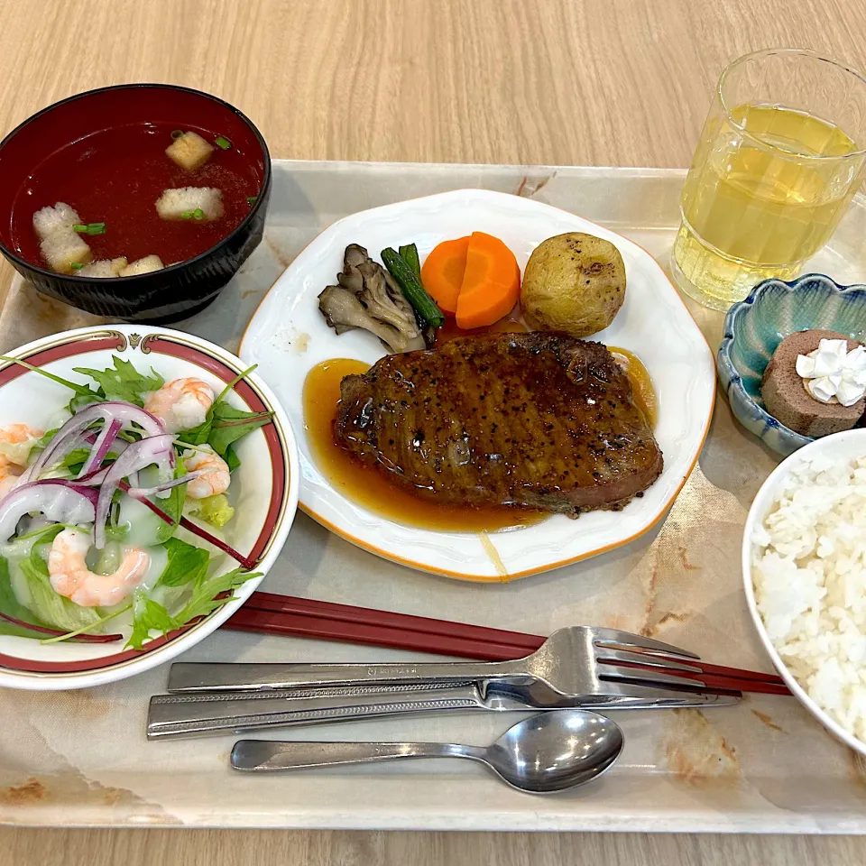 管理会社の創立記念日という事で、ステーキ🥩😋|すかラインさん