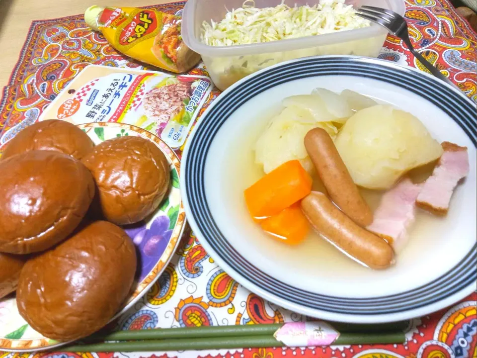 朝食☕ドイツ料理スープ
アイントプフ。粒マスタードで食べます
キャベツの粒マスタードあえ。
黒糖パン。|りささん