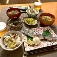 Snapdishの料理写真:秋の食卓　秋刀魚の塩焼き・さつまいもごはん・豚汁