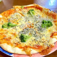 Snapdishの料理写真:しらすのピザ🍕|ひろりんさん